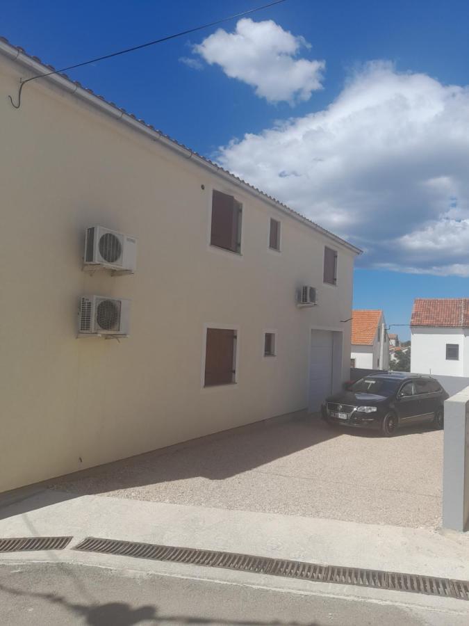 Apartment Dukic Sveti Filip i Jakov Exterior photo