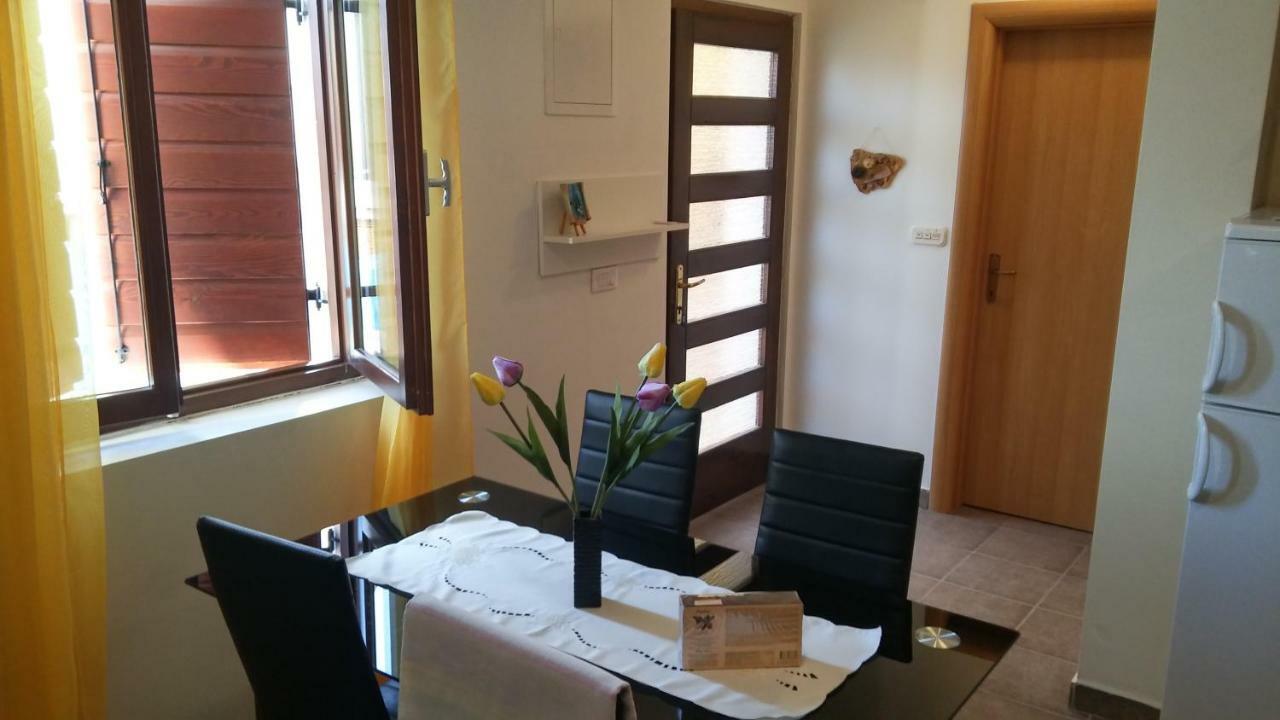 Apartment Dukic Sveti Filip i Jakov Exterior photo